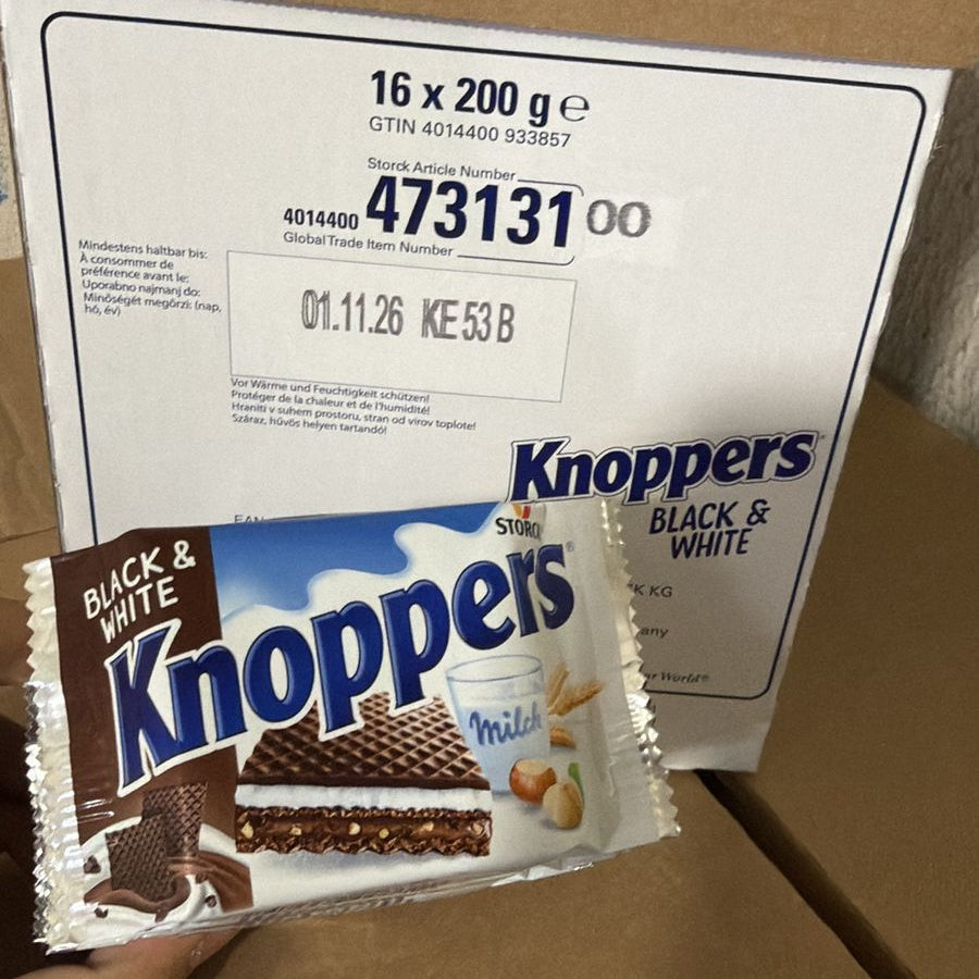 Knoppers Black & White 8 Pieces 200g *16