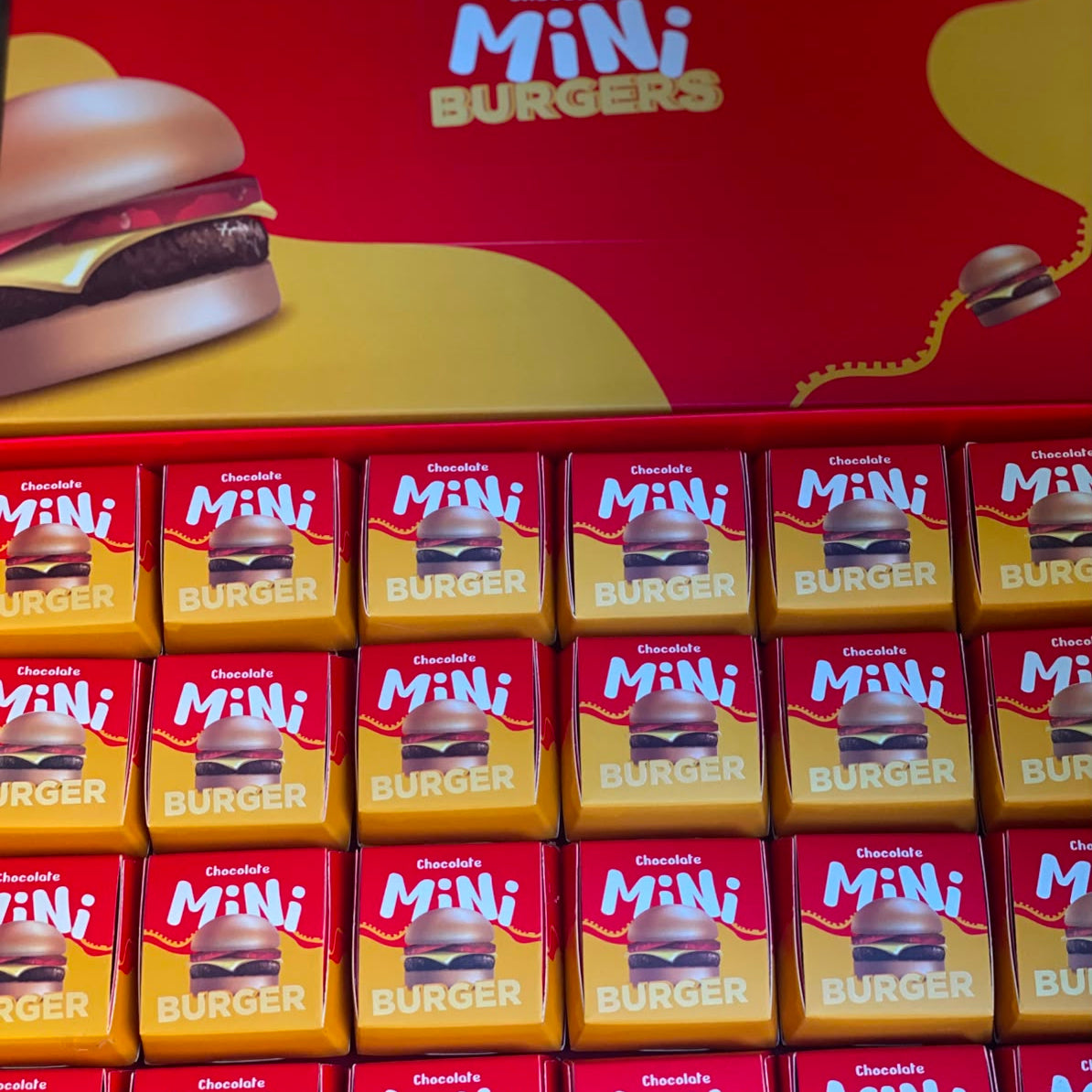 Mini Chocolate Burger – 24 Pieces